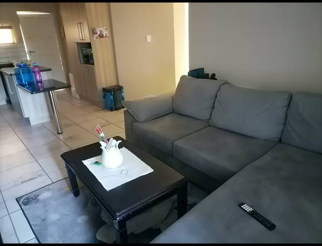 2 BEDROOM APARTMENT FOR SALE IN WATERVAL EAST